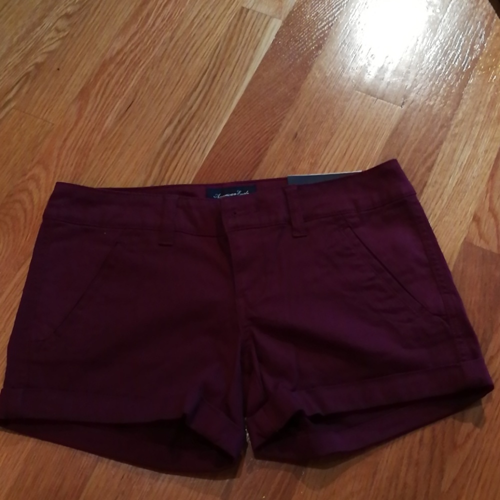 NWT American Eagle Burgandy shorts 0